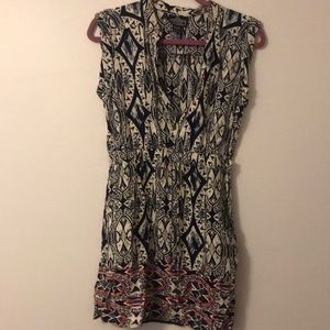 Patterned dress with pockets